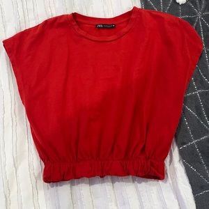 ZARA: Cropped Red Tee